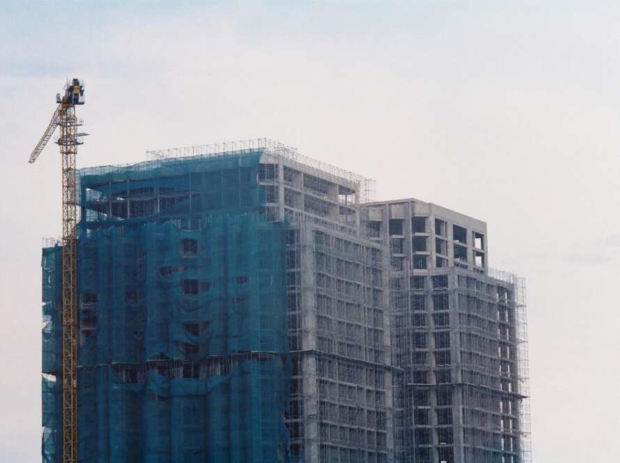 Building the Future Like LEGO Why Construction Is Moving to the Factory